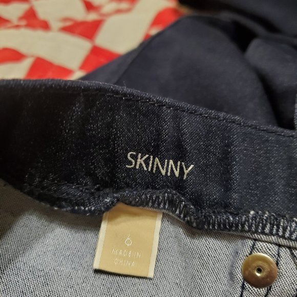 Michael Kors Skinny Jeggings with 2 back pockets - Picture 8 of 8